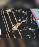 روسری نخی طرحدار قواره ۱۴۰ طرح زنجیر و گل