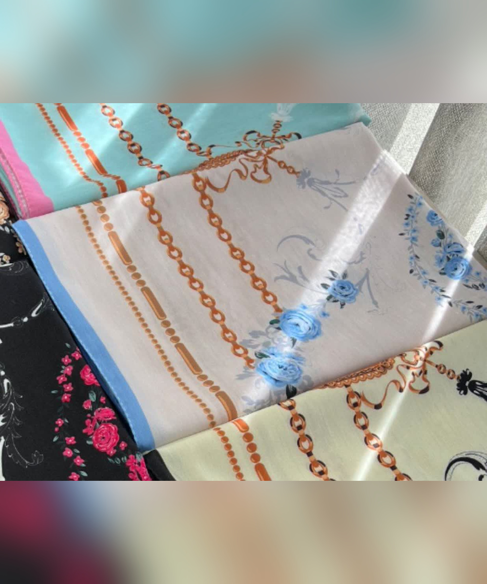 روسری نخی طرحدار قواره ۱۴۰ طرح زنجیر و گل
