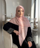 روسری سوپرنخ طرحدار قواره ۱۴۰