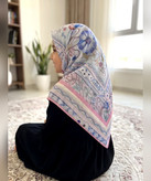 روسری نخی دخترانه طرحدار قواره ۱۰۰