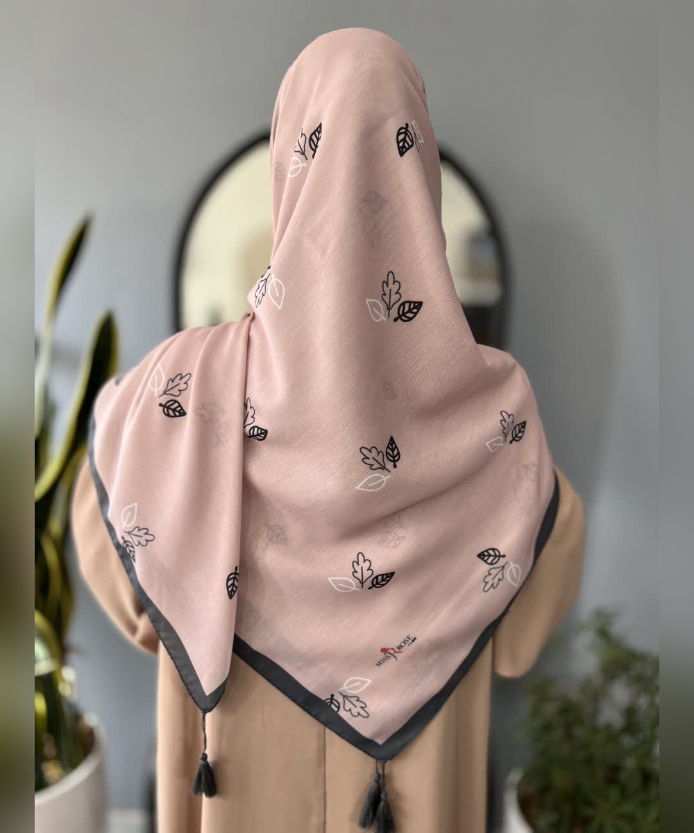 روسری سوپرنخ طرح برگ قواره ۱۴۰