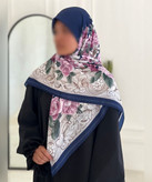 روسری حریر ابریشم گلدار حاشیهدار قواره ۱۲۰