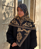 روسری حریر ابریشم طرح کلاسیک قواره ۱۲۰