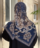 روسری حریر ابریشم طرح کلاسیک قواره ۱۲۰