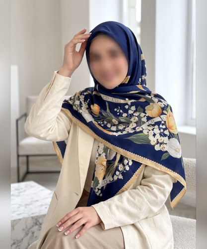 روسری سوپرنخ گلدار قواره ۱۴۰