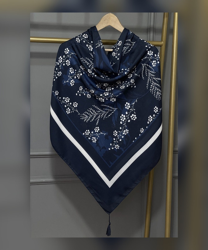 روسری نخ اسپان طرح گلاریس قواره ۱۳۰