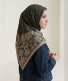 روسری سوپرنخ طرحدار قواره ۱۲۰ مدل 107924 رنگ طوسی 2