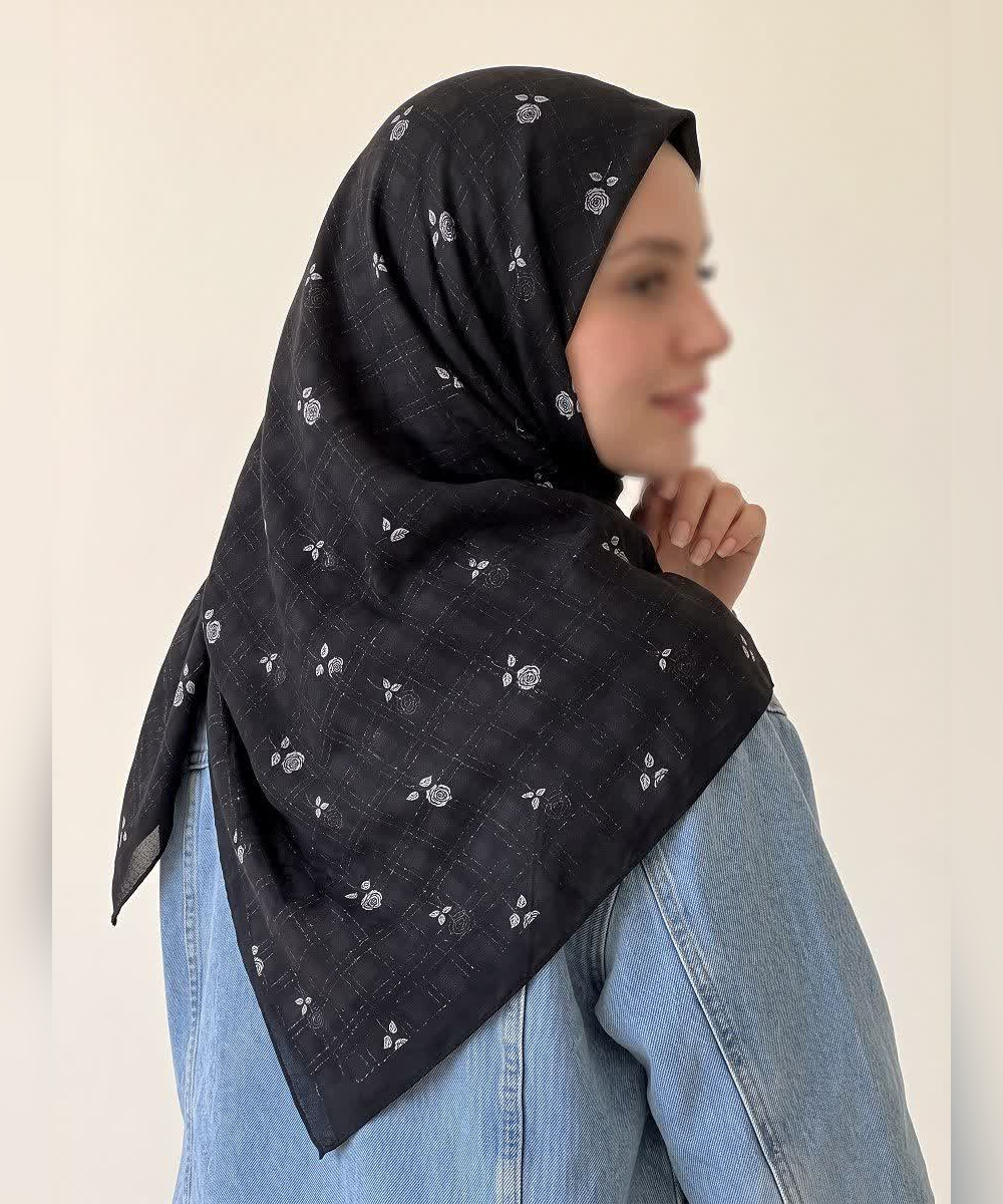 روسری سوپرنخ طرح‌دار قواره ۱۲۰ مدل 107941 رنگ طوسی