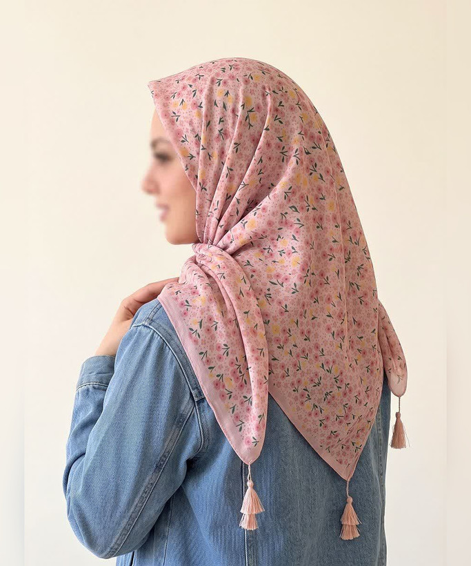 روسری سوپرنخ طرحدار قواره ۱۲۰ مدل 107945 رنگ چندرنگ