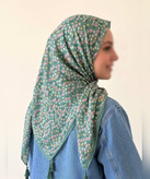 روسری سوپرنخ طرحدار قواره ۱۲۰ مدل 107945 رنگ طوسی 3