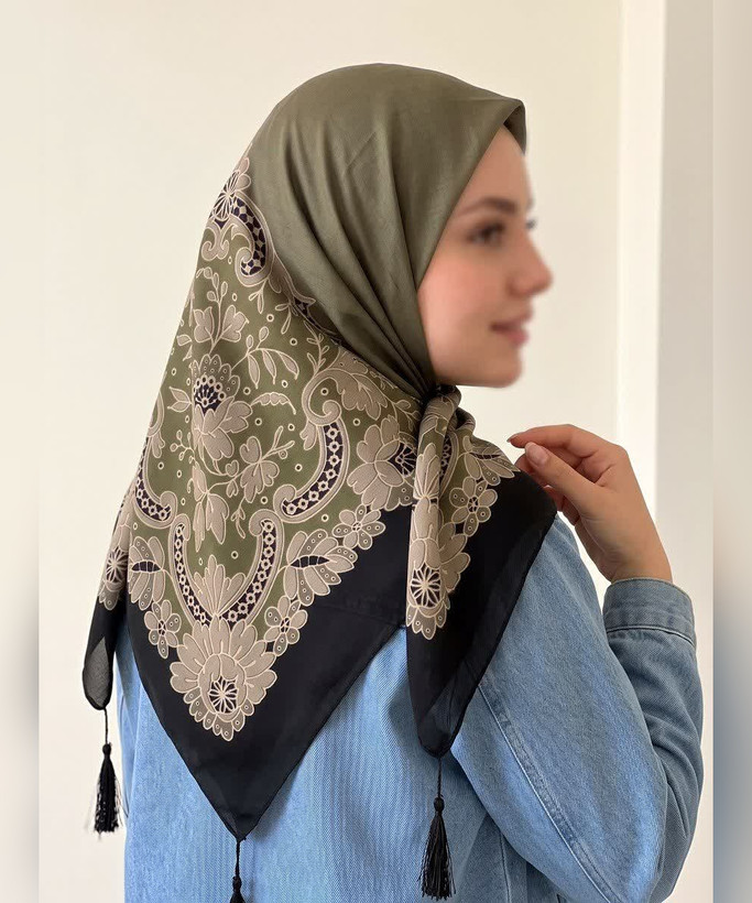 روسری سوپرنخ طرحدار قواره ۱۲۰ مدل 107951 رنگ طوسی 2