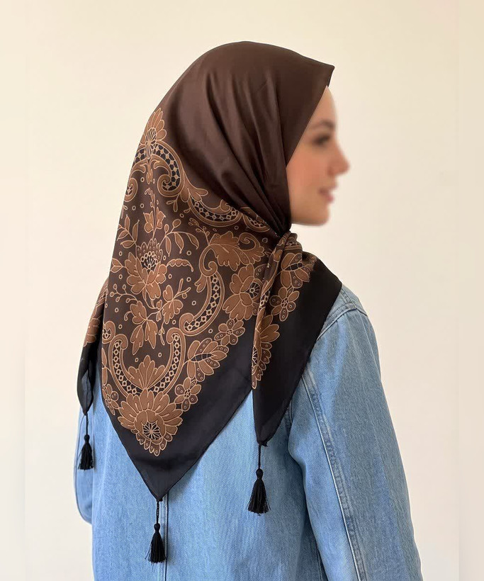 روسری سوپرنخ طرحدار قواره ۱۲۰ مدل 107951 رنگ طوسی 3