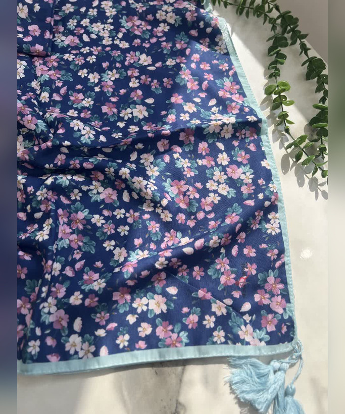 روسری سوپرنخ طرحدار قواره ۱۲۰ مدل 107958 رنگ طوسی 4