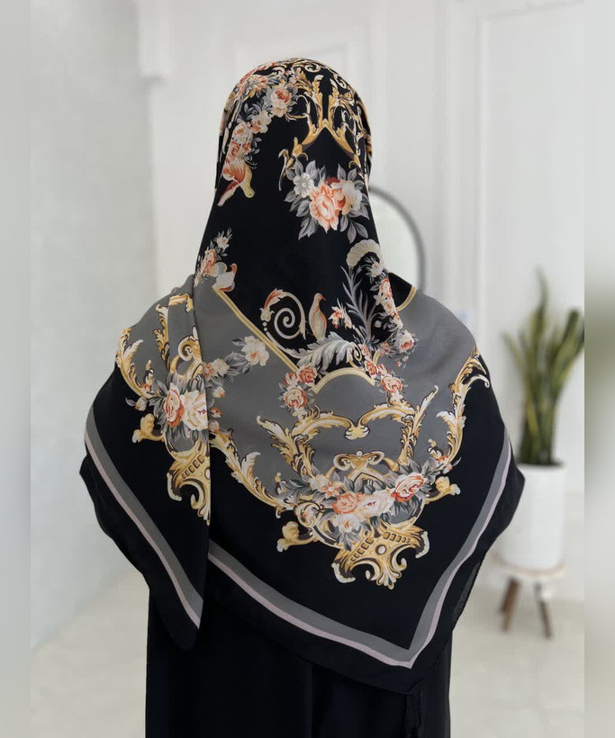 روسری کرپنخ طرحدار قواره ۱۴۰ مدل دوم رنگ طوسی