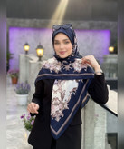 روسری کرپنخ طرحدار قواره ۱۴۰ مدل دوم رنگ طوسی