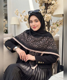 روسری نخی طرحدار قواره ۱۴۰ رنگ طوسی