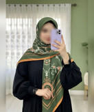 روسری سوپرنخ گلوبته قواره ۱۴۰ - رنگ سبز زیتونی و مشکی - تصویر 7