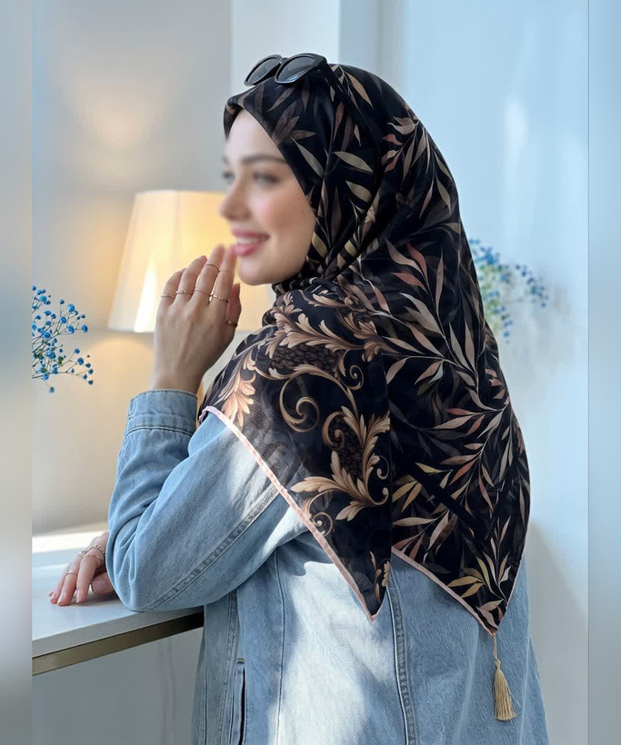 روسری کرپنخ طرحدار تکرنگ قواره ۱۴۰ - رنگ مشکی و قهوهای - تصویر 3