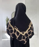 روسری نخی گلدار قواره ۱۴۰ - رنگ مشکی و گلبهی روشن - تصویر 3