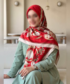 روسری ابریشم مجلسی طرح بتهجقه قواره ۱۳۵ - رنگ زرشکی و کرم - تصویر 8