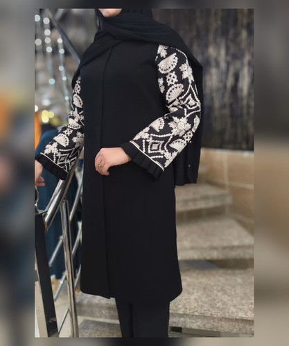 مانتو مونا