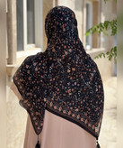 روسری کرپنخ طرح باغچه قواره ۱۴۰، نمای طرح و رنگبندی
