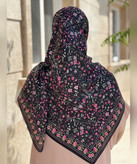 روسری کرپنخ طرح باغچه قواره ۱۴۰، نمای طرح و رنگبندی