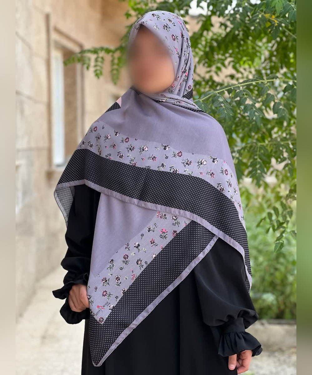 روسری سوپرکرپ طرح پاپیون گلریز قواره ۱۴۰، نمای طرح و رنگبندی