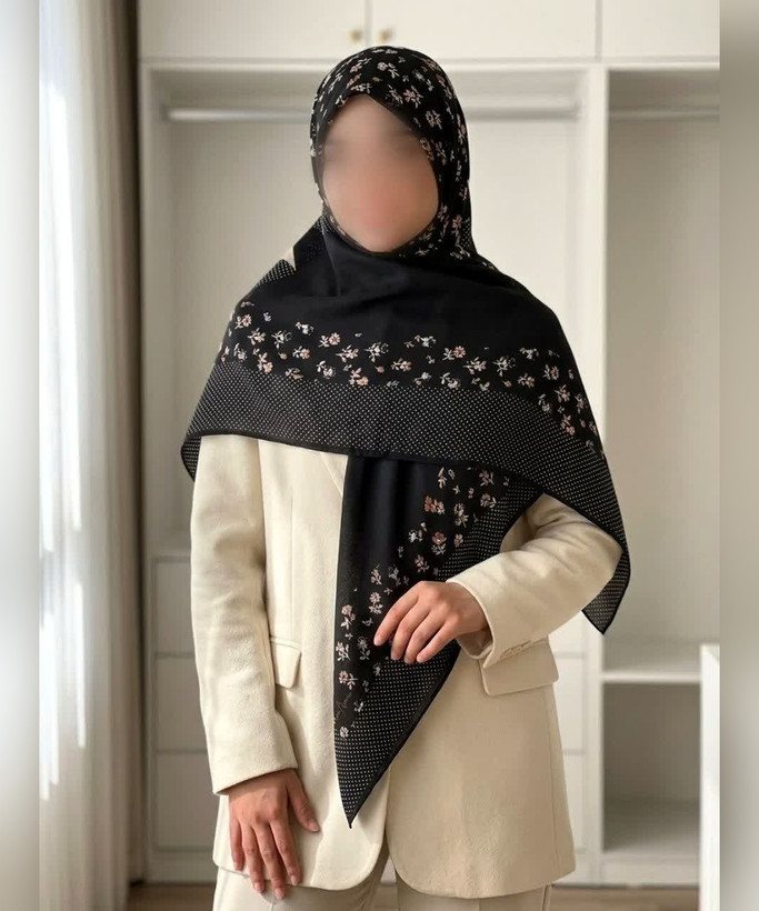 روسری سوپرکرپ طرح پاپیون گلریز قواره ۱۴۰، نمای طرح و رنگبندی