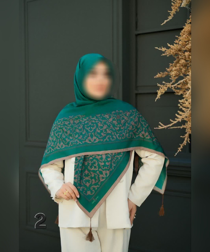 روسری نخی طرح اسلیمی حاشیهدار قواره ۱۴۰، یشمی
