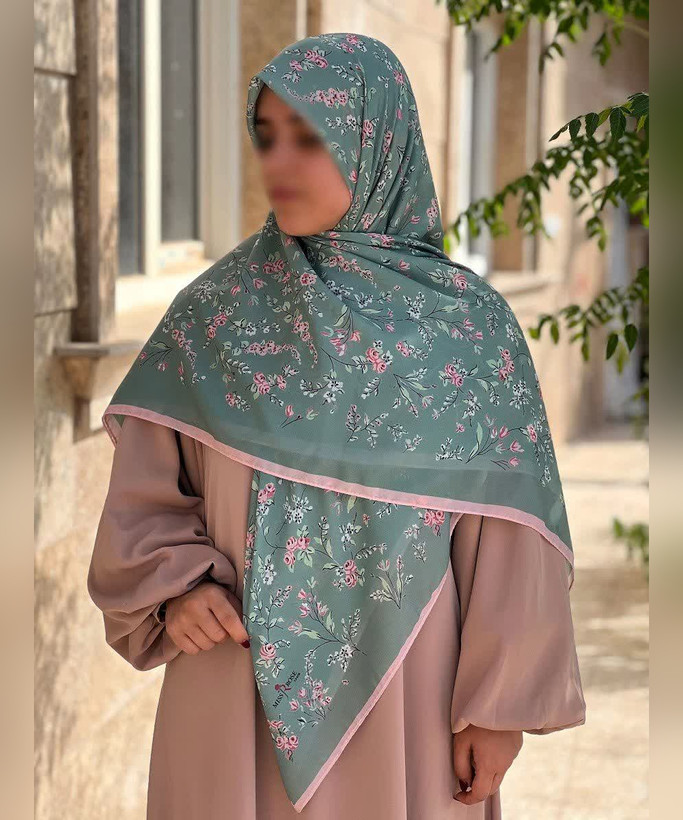 روسری کرپنخ طرح خوشهگل قواره ۱۴۰