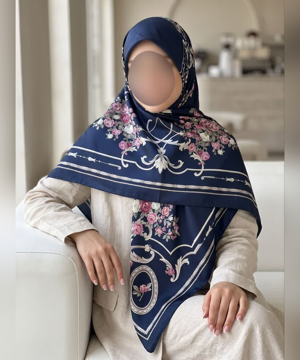 روسری ابریشم طرح گل‌آرا قواره ۱۳۵