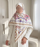 روسری ابریشم طرح گلآرا قواره ۱۳۵