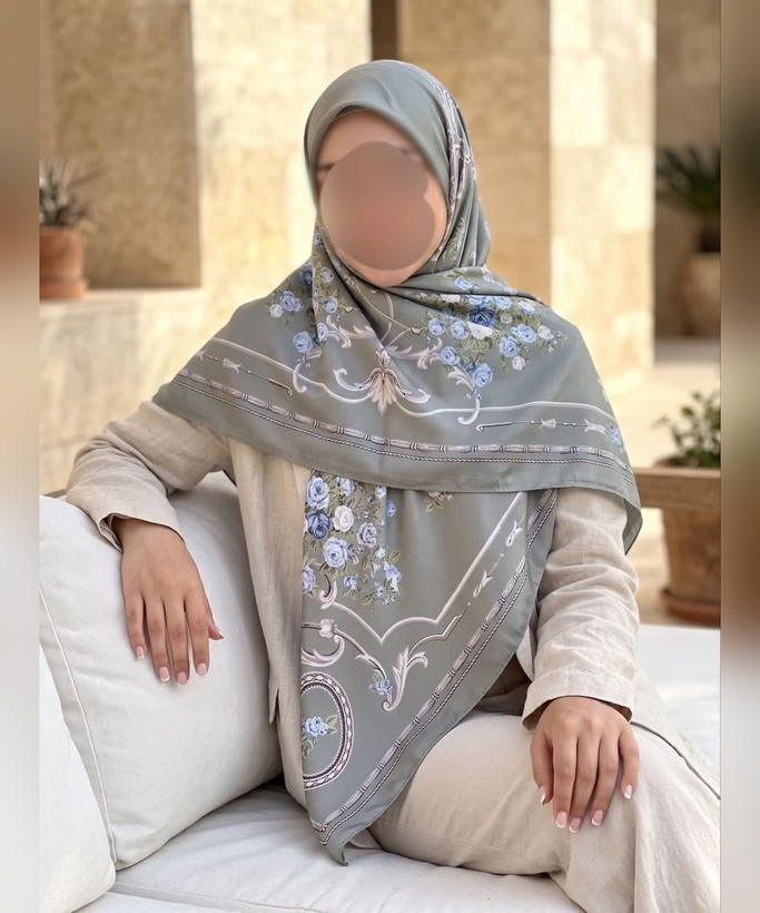روسری ابریشم طرح گلآرا قواره ۱۳۵
