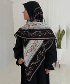 روسری کرپنخ طرح زرنگار قواره ۱۴۰