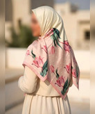 روسری ابریشم طرح لاله خالخالی قواره ۱۳۵