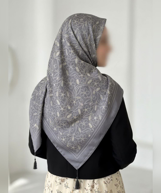 روسری نخی طرح گل خطی قواره ۱۴۰