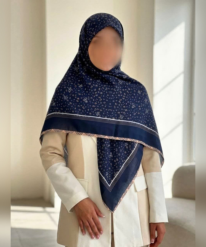 روسری کرپنخ طرح شکوفهریز قواره ۱۴۰