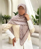 روسری کرپنخ طرح شکوفهریز قواره ۱۴۰