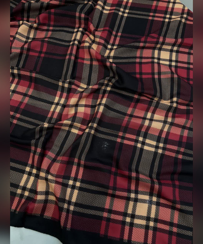 روسری سوپرکرپ طرح چهارخانه اسکاتلندی قواره ۱۴۰