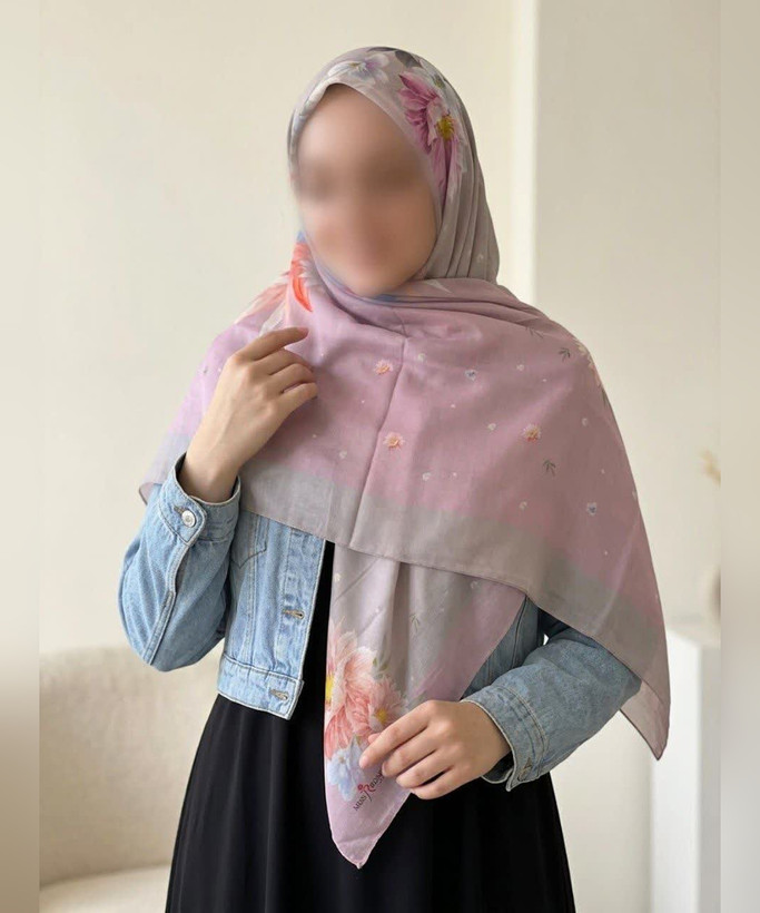 روسری سوپرکرپ طرح گلستان آبرنگی قواره ۱۴۰