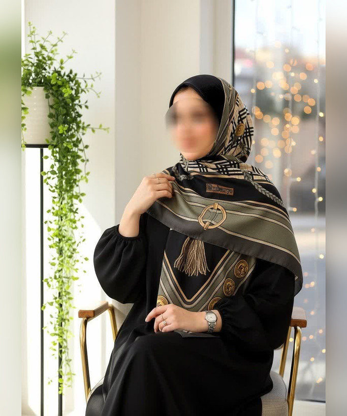 روسری سوپرکرپ طرح سگک و منگوله قواره ۱۴۰